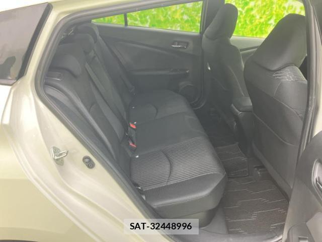 Toyota PRIUS 2018-03 8225104-4