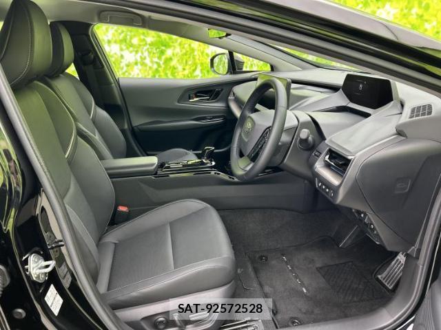 Toyota PRIUS 2023-09 8225195-3