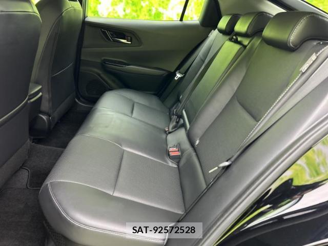 Toyota PRIUS 2023-09 8225195-6