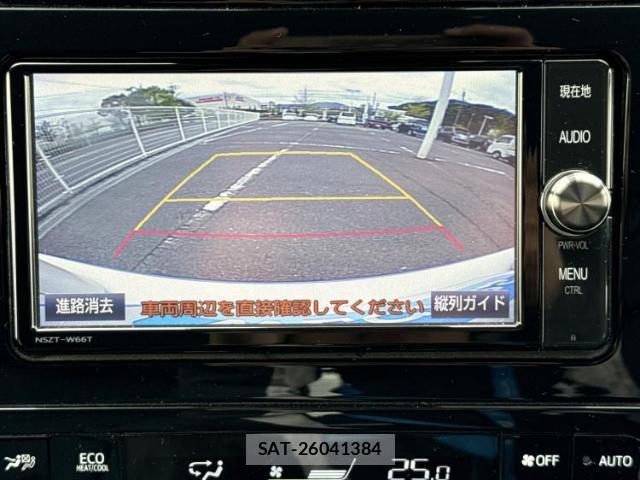 Toyota PRIUS 2017-02 8225272-12