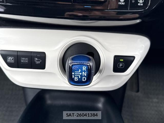Toyota PRIUS 2017-02 8225272-17
