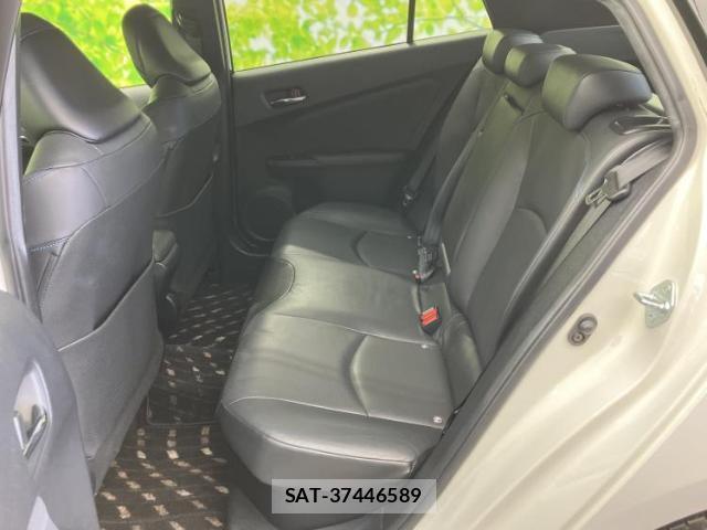 Toyota PRIUS 2016-01 8225375-6
