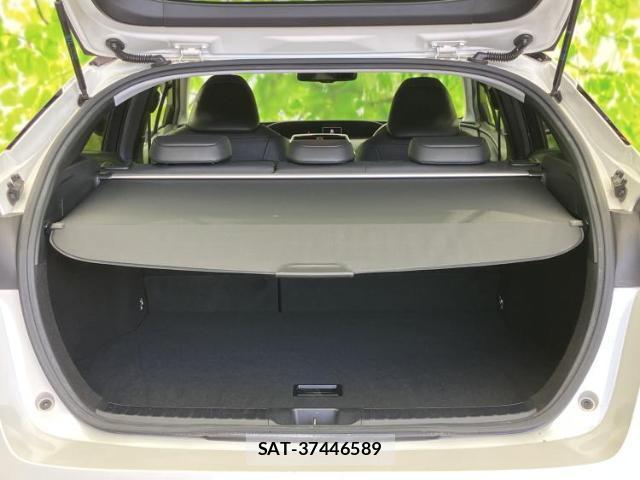 Toyota PRIUS 2016-01 8225375-7