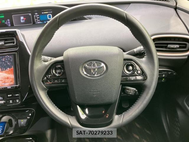 Toyota PRIUS 2017-11 8225376-14