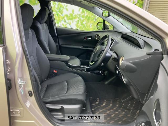 Toyota PRIUS 2017-11 8225376-3