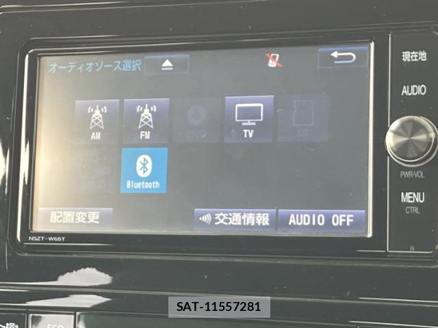 Toyota PRIUS 2016-09 8225387-10