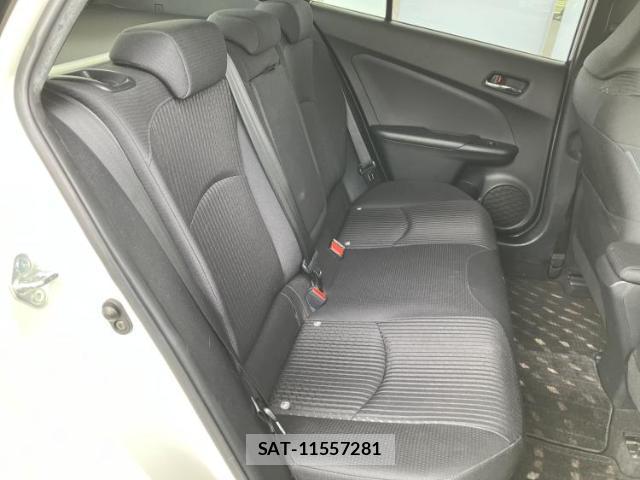 Toyota PRIUS 2016-09 8225387-4