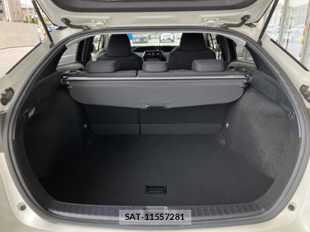 Toyota PRIUS 2016-09 8225387-7