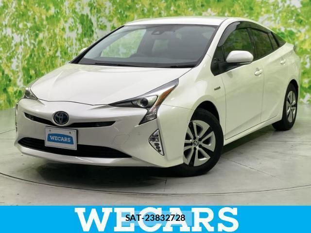 Toyota PRIUS 2017-06 8225394-0