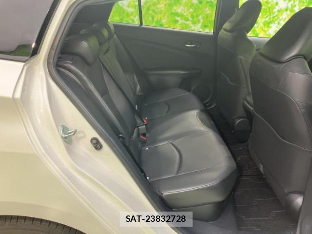 Toyota PRIUS 2017-06 8225394-4