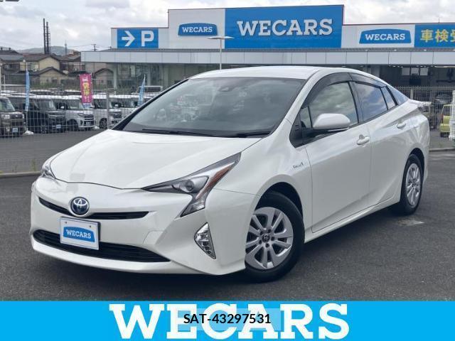 Toyota PRIUS 2016-04 8225402-0