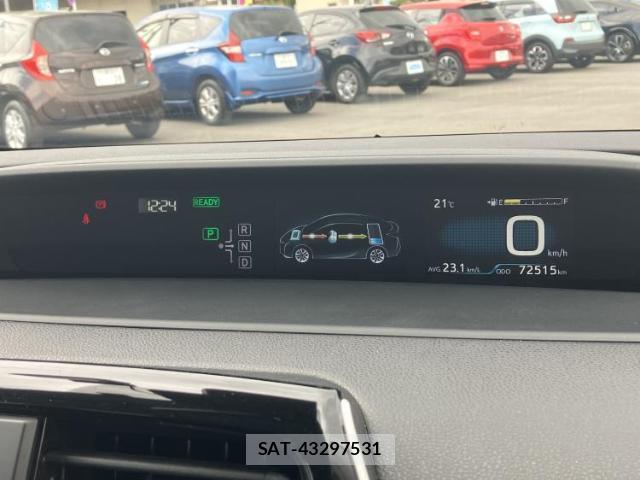 Toyota PRIUS 2016-04 8225402-13