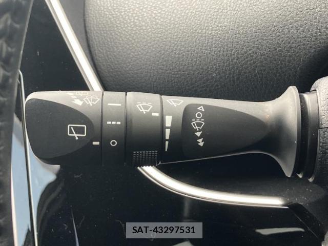 Toyota PRIUS 2016-04 8225402-16