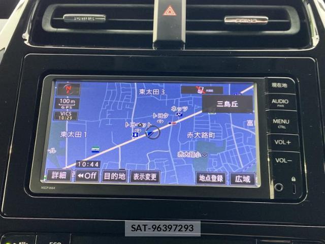 Toyota PRIUS 2016-05 8225471-9