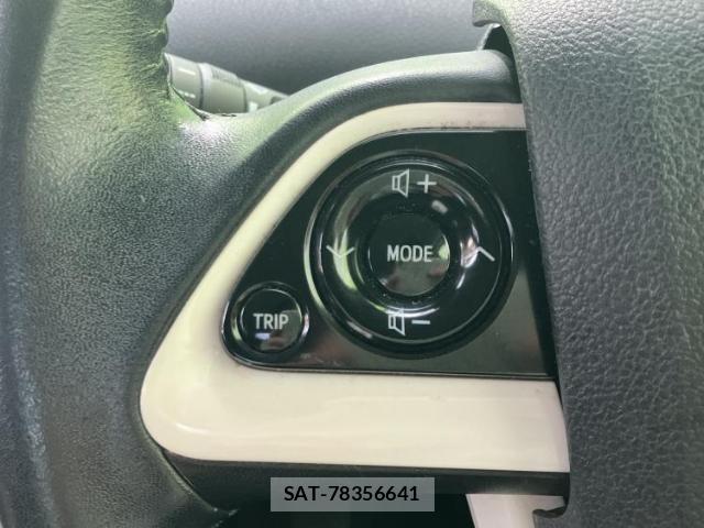 Toyota PRIUS 2016-01 8225504-14