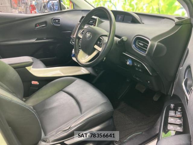 Toyota PRIUS 2016-01 8225504-3