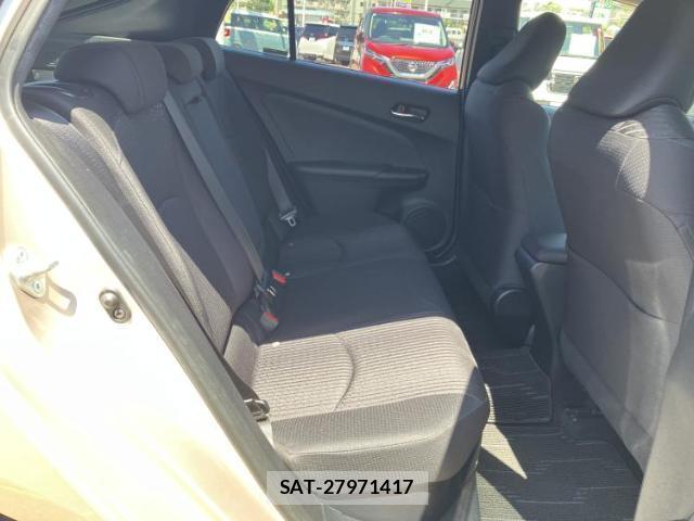 Toyota PRIUS 2016-10 8225521-4