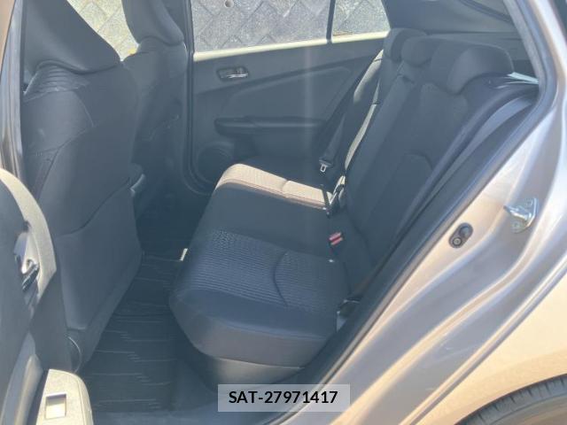 Toyota PRIUS 2016-10 8225521-6