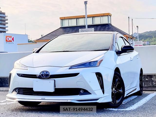 Toyota PRIUS 2021-10 8225576-0