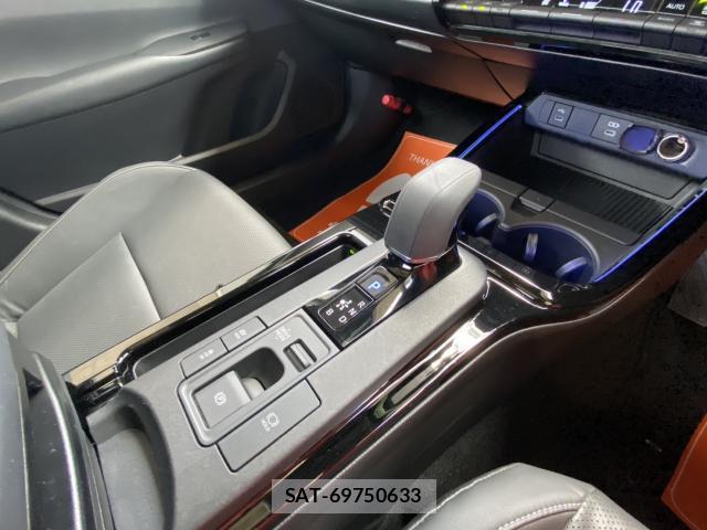 Toyota PRIUS 2023-04 8225605-12