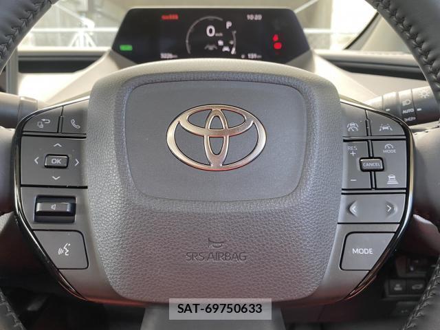 Toyota PRIUS 2023-04 8225605-15
