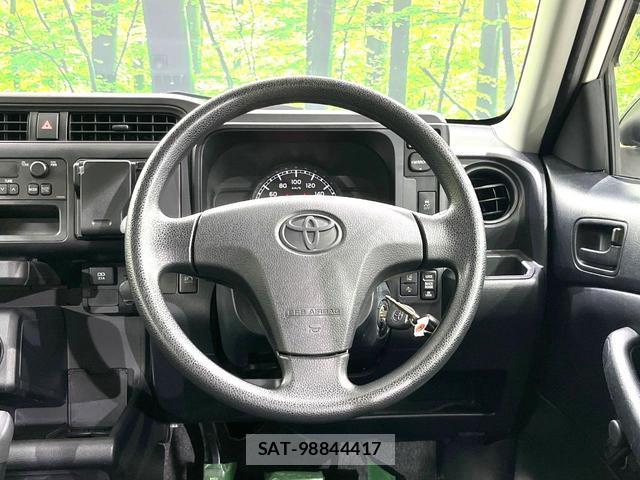 Toyota PROBOX 2021-06 8216107-11