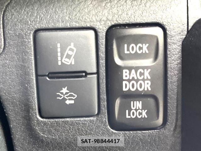 Toyota PROBOX 2021-06 8216107-5