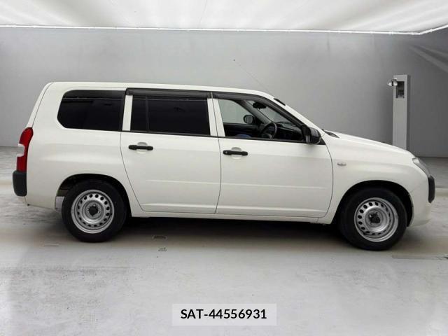 Toyota PROBOX 2022-07 8216394-3