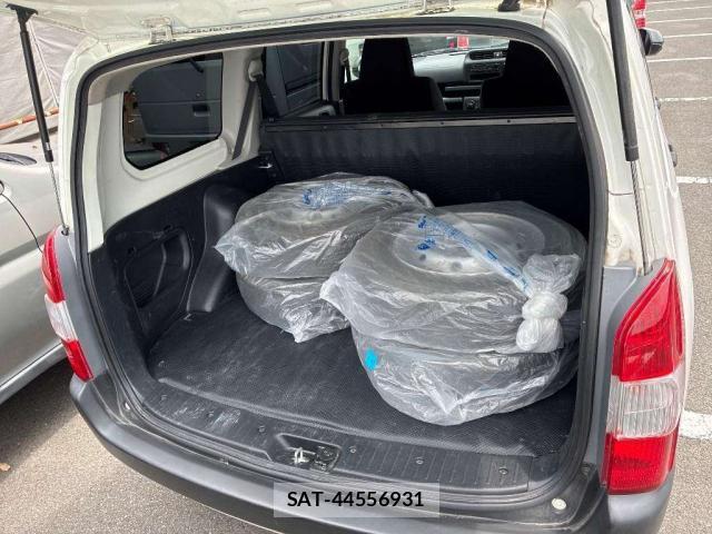Toyota PROBOX 2022-07 8216394-7