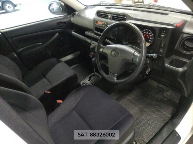 Toyota PROBOX 2021-04 8217063-2