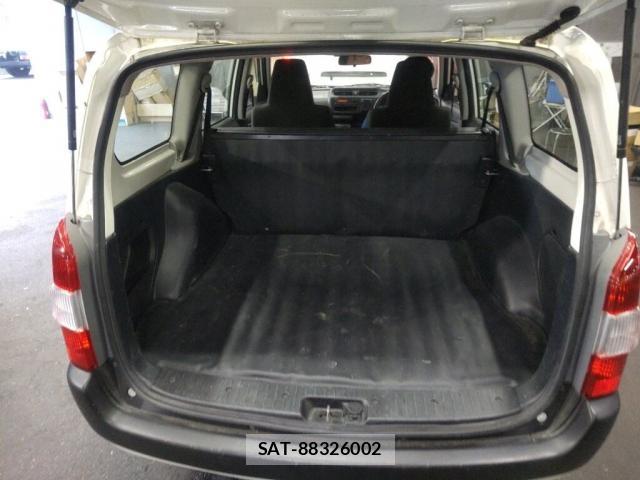 Toyota PROBOX 2021-04 8217063-5