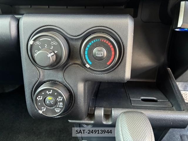 Toyota PROBOX 2017-04 8221117-14