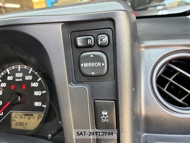 Toyota PROBOX 2017-04 8221117-19