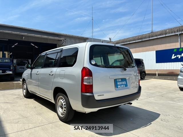 Toyota PROBOX 2017-04 8221117-7