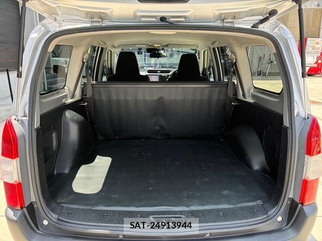 Toyota PROBOX 2017-04 8221117-8
