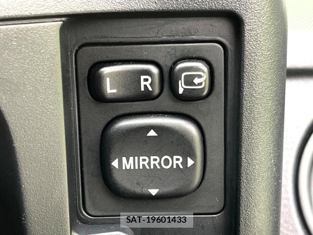 Toyota PROBOX 2022-06 8222748-6
