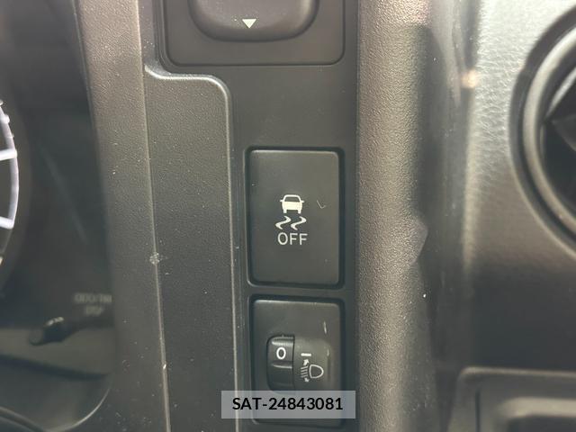 Toyota PROBOX 2021-06 8225633-4