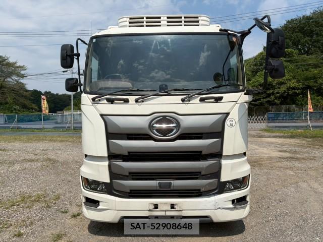 Hino PROFIA 2017-12 8221384-1