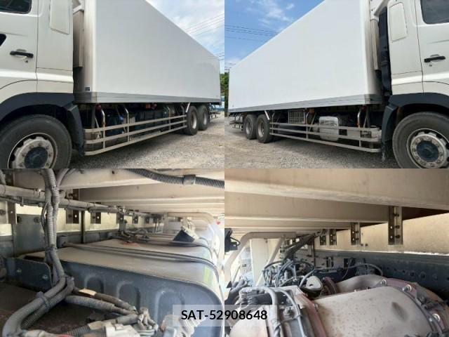 Hino PROFIA 2017-12 8221384-10
