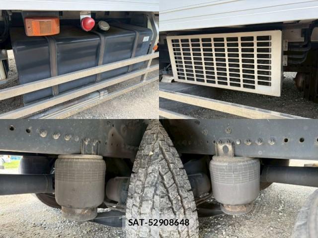 Hino PROFIA 2017-12 8221384-11