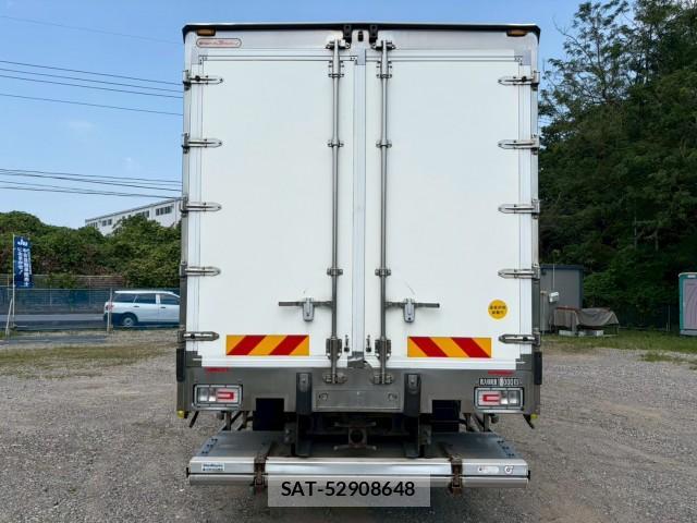 Hino PROFIA 2017-12 8221384-6