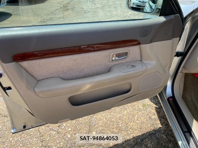 Toyota PROGRES 1999-06 8224638-19