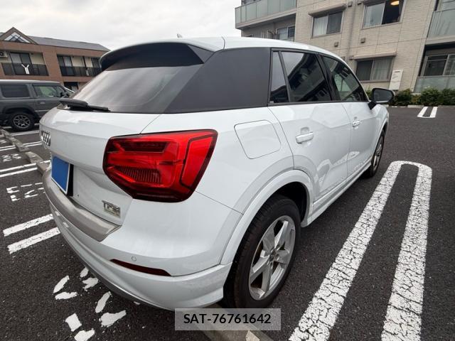 Audi Q2 2017-07 8217217-13