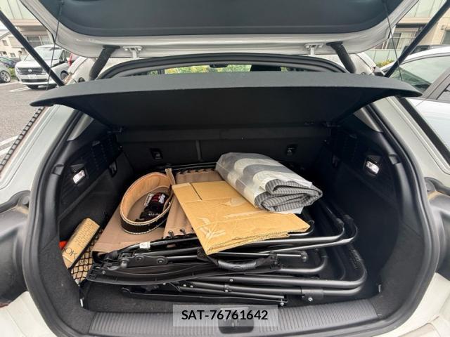 Audi Q2 2017-07 8217217-9