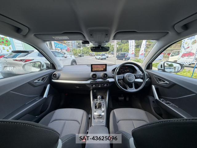 Audi Q2 2018-09 8220918-11