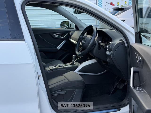 Audi Q2 2018-09 8220918-16