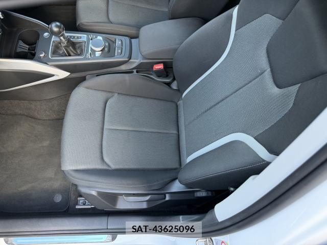 Audi Q2 2018-09 8220918-17