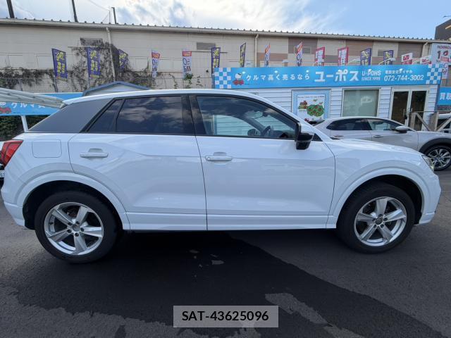 Audi Q2 2018-09 8220918-7