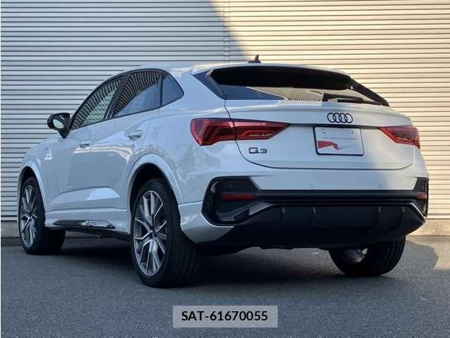 Audi Q3 2024-08 8218388-2