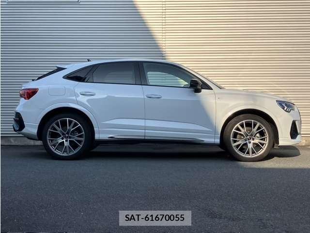 Audi Q3 2024-08 8218388-5